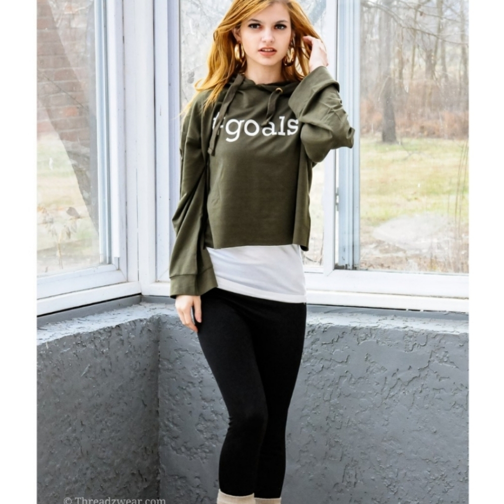 " #GOALS " Pullover Wide Sleeve Semi-Crop Hoodie